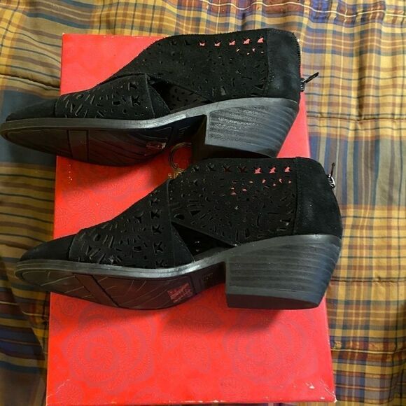 CAROLES Santana shoes - Picture 3 of 7